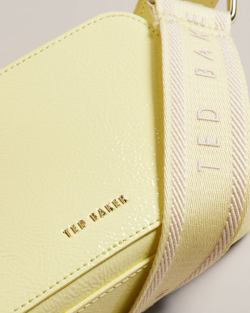 STUNNIE-Bags-It's all in the details: Camera bag Top grain leather Two zip compartments Adjustable and removable webbing strap Logo hardware Slip pocket Dimensions: 17cm x 11 cm x 5cm- Ted Baker Romania